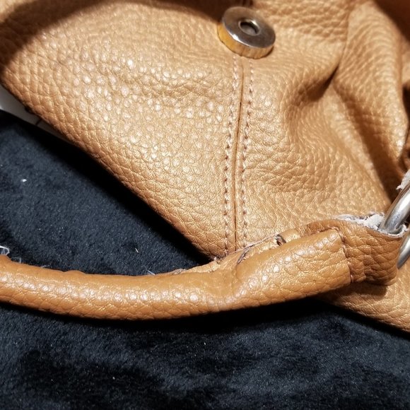 COPY - Golden Tan Shoulder Bag - Picture 7 of 16